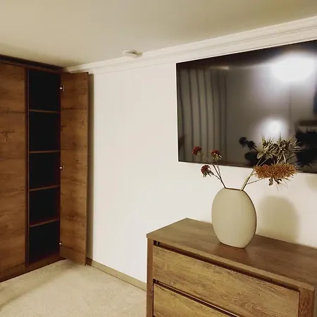 Garage Gratis Deluxe * Budapesta