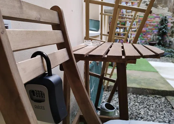 Garage Gratis Deluxe 公寓